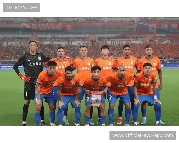 泰山队外援戴帽，山东球迷彻夜狂欢