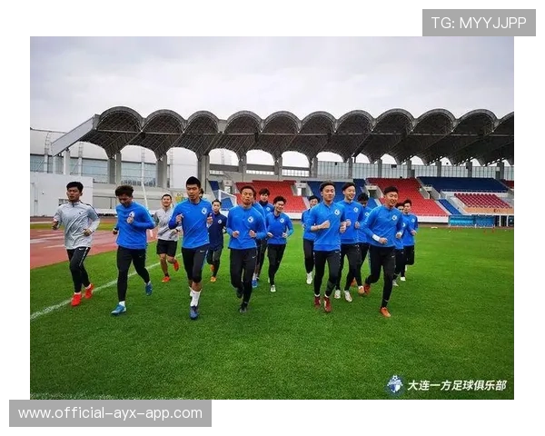 球员个人训练视频走红 粉丝学习热情高涨，球员技巧