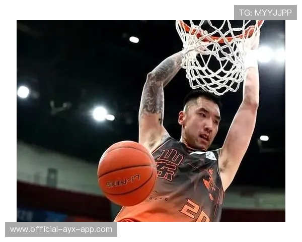 陶汉林篮下6中6高效输出，山东内线顶住，篮球陶汉林的身高是多少_