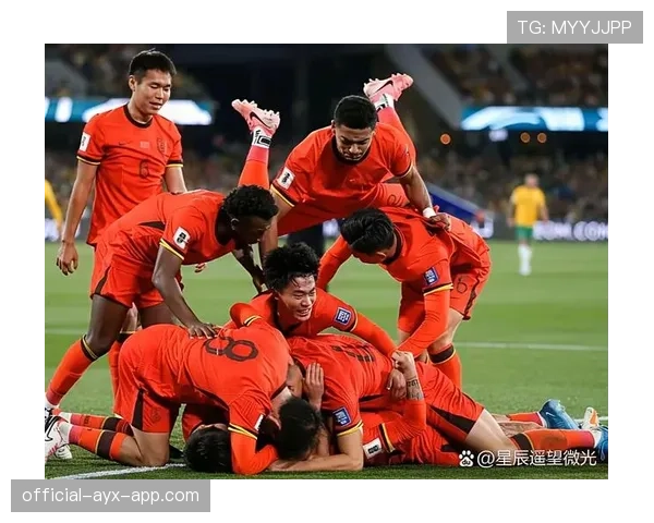这不是踢球,这是踢人:批评暴力,这不是踢足球 这不是踢球,这是踢人:批评暴力,这不是踢足球