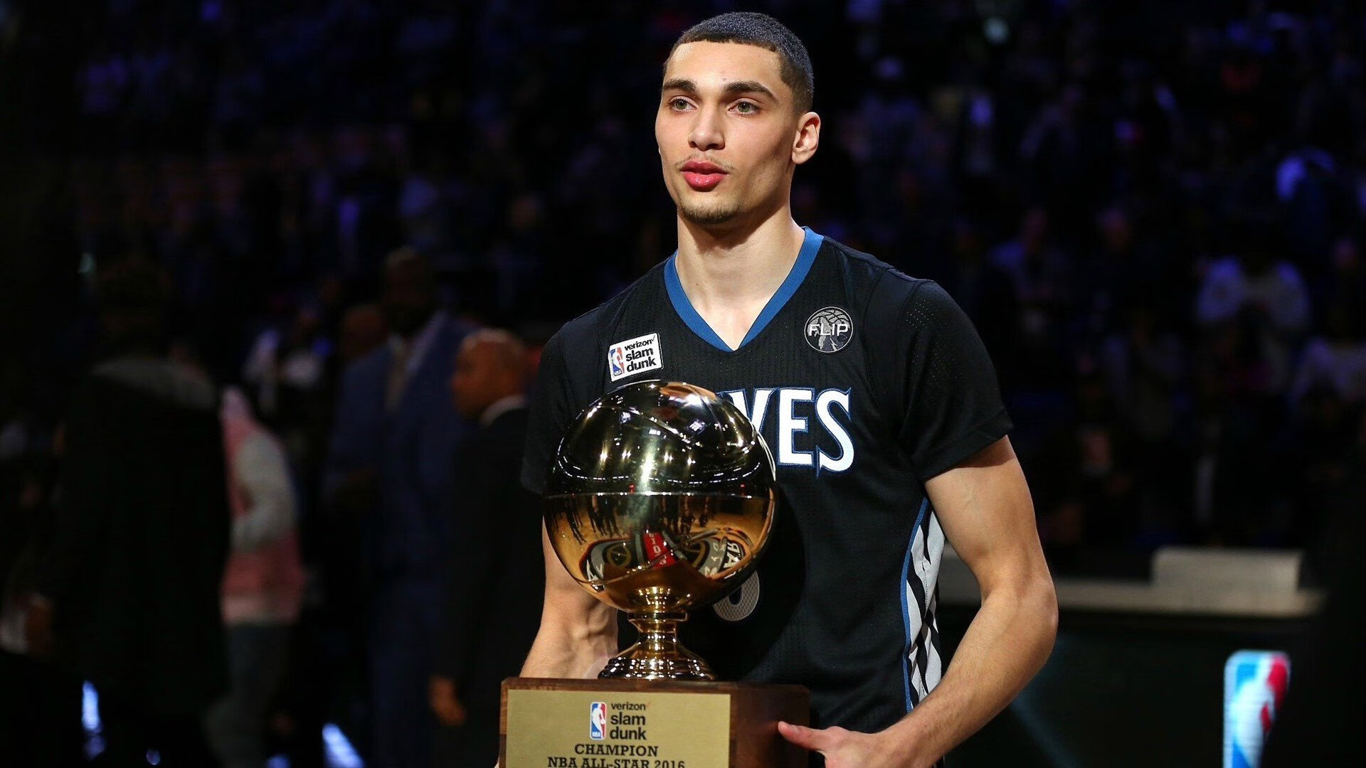 边路换人是否比中路更易形成即战力效果,边路to